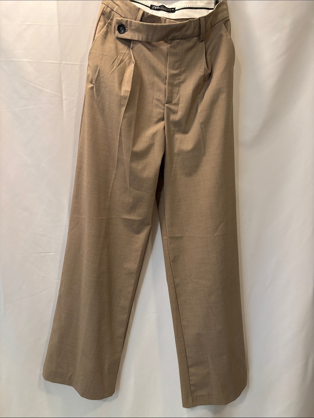 ZARA Khaki/Tan Tailored Pants - size XS